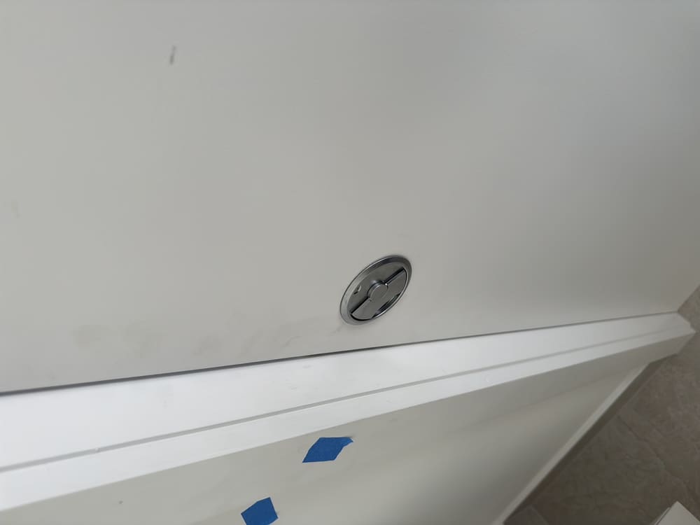 Latching, recorded during a handover inspection in Rouse Hill